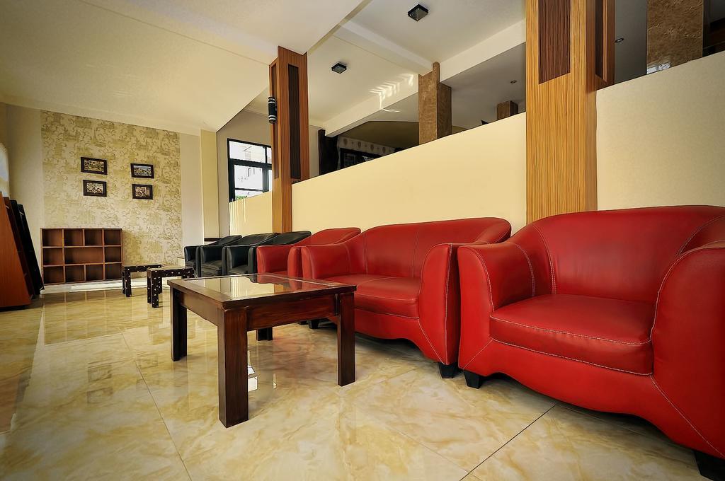Spencer Green Hotel Batu  Exterior photo
