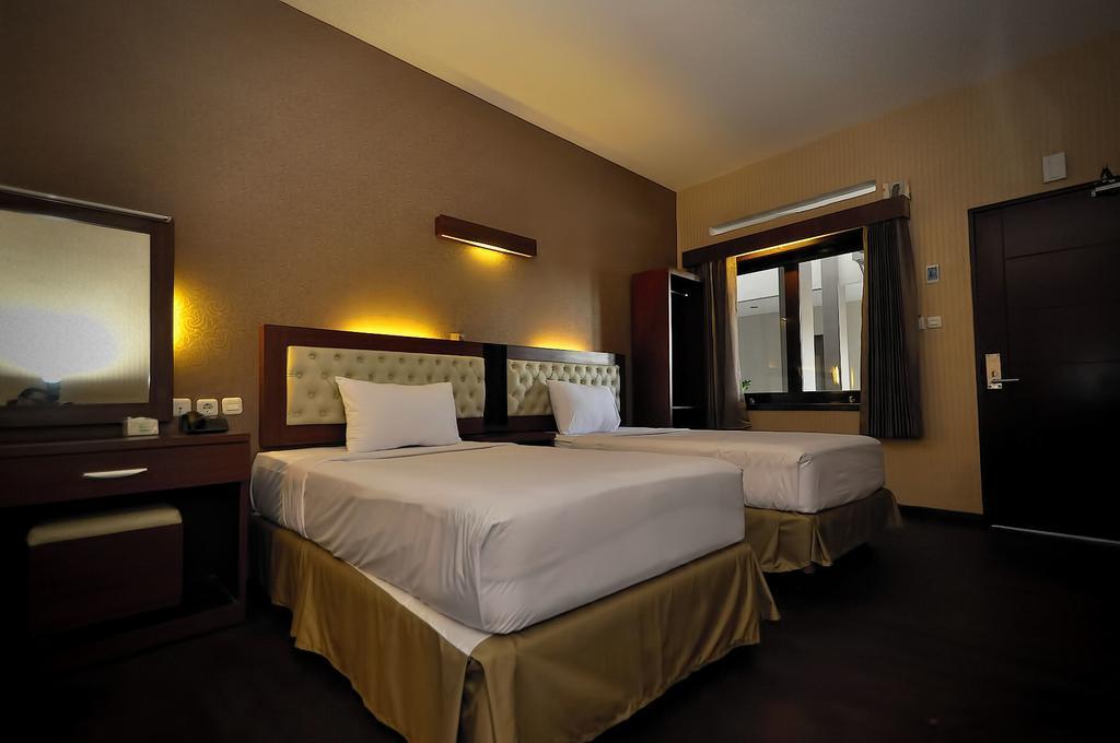 Spencer Green Hotel Batu  Exterior photo