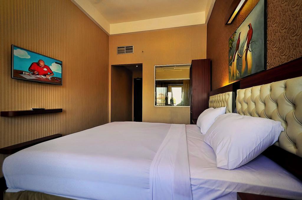 Spencer Green Hotel Batu  Exterior photo