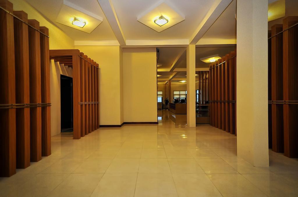 Spencer Green Hotel Batu  Exterior photo