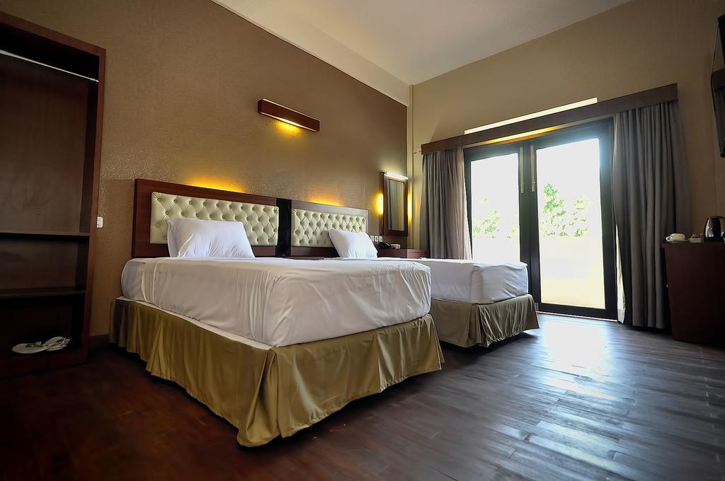 Spencer Green Hotel Batu  Exterior photo