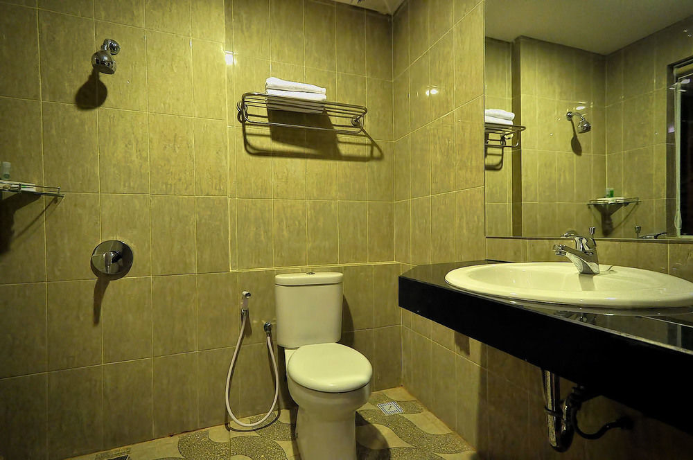 Spencer Green Hotel Batu  Exterior photo