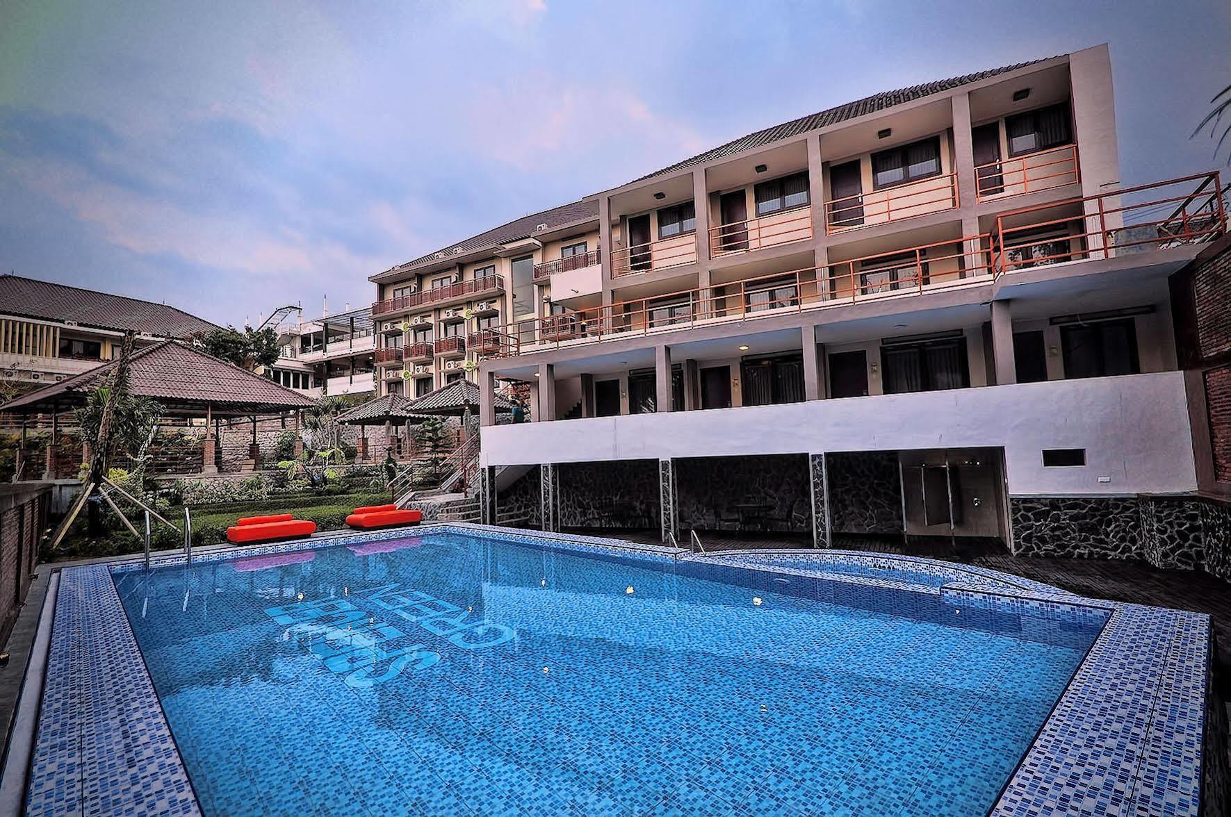 Spencer Green Hotel Batu  Exterior photo