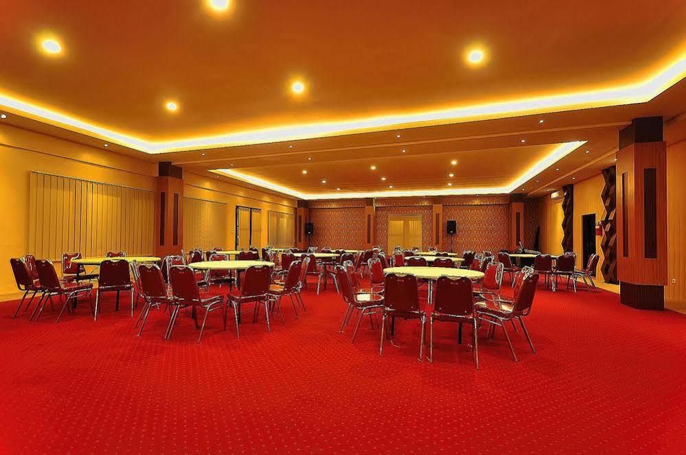 Spencer Green Hotel Batu  Exterior photo
